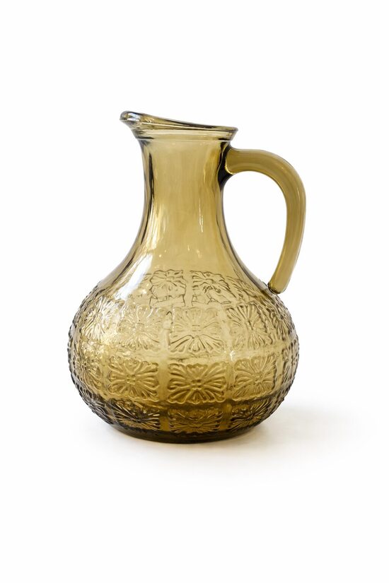 Kūpināta stikla krūka